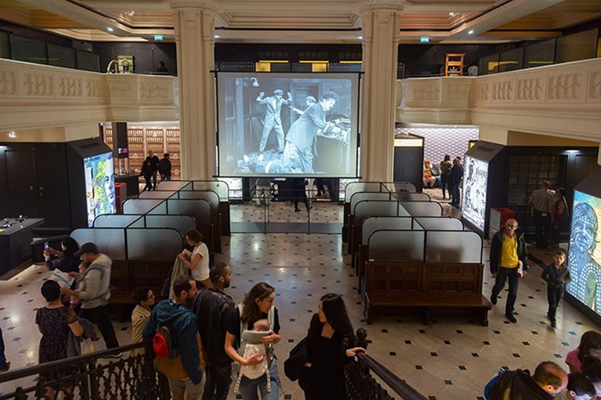 Museum lighting for Citéco in Paris with backlight neon pixel led engineering